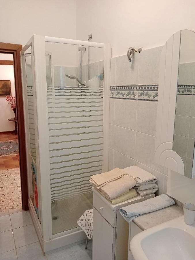 Bici Grill Decimo Miglio Aeroporto Ciampino Francigena Country House 외부 사진